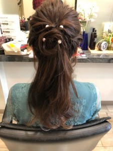 （三軒茶屋）結婚式シーズンに☆ヘアセット（美容室）
