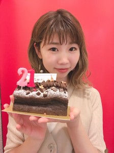 （三軒茶屋）【アシスタント】花田さん２１歳バースデー☆（美容室）