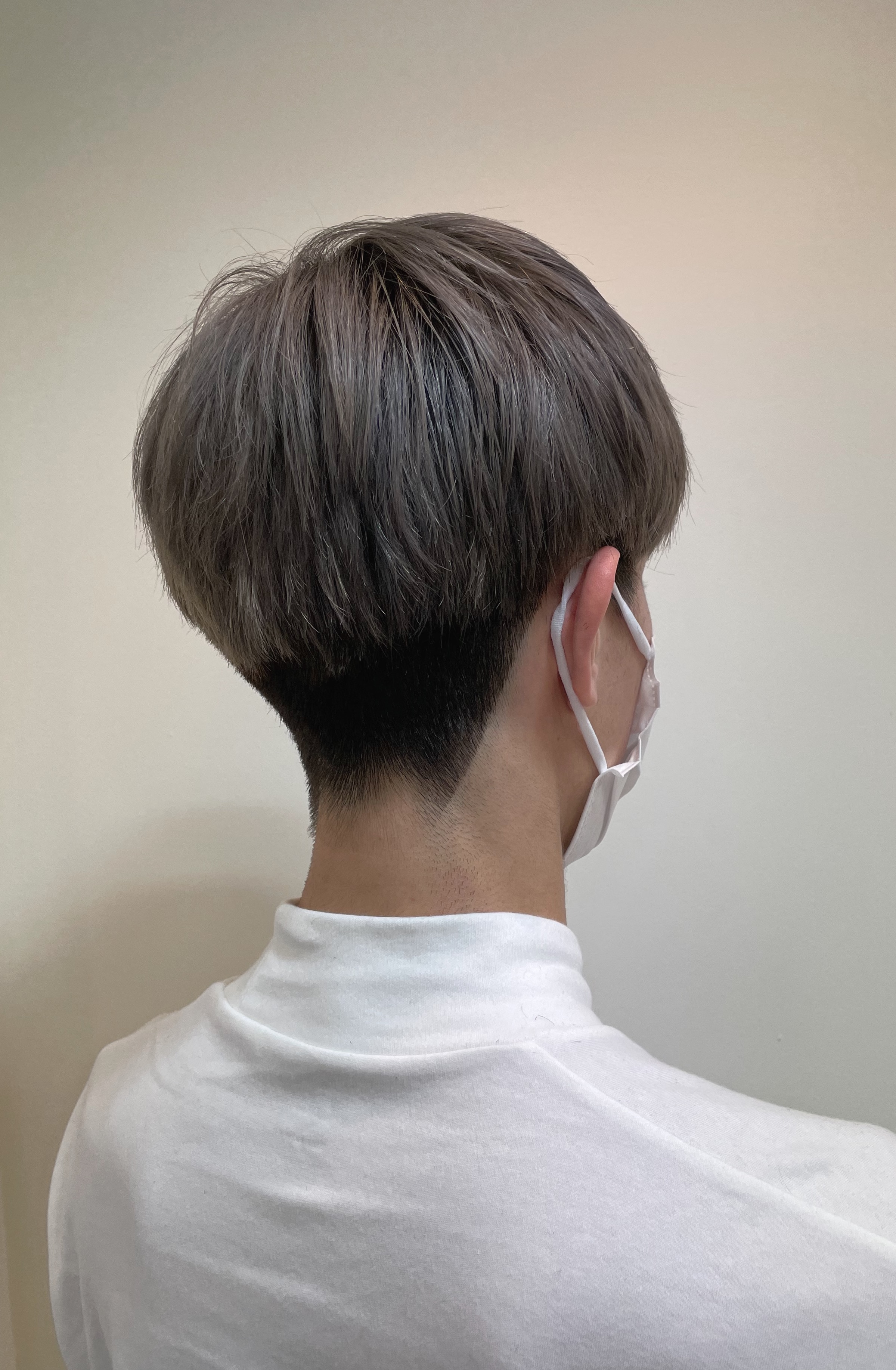 メンズアッシュグレージュ