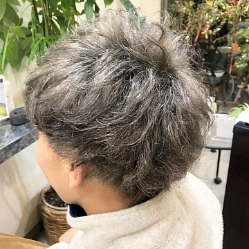 (三軒茶屋)ブリーチ1回のシルバーアッシュ!(美容室)